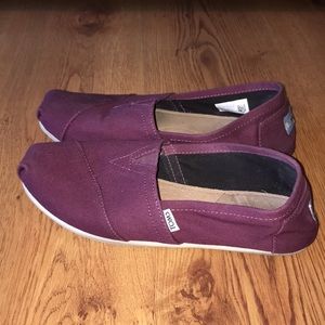 Toms Shoes - Toms purple size 10 W Toms Shoes - Toms purple size 10 W